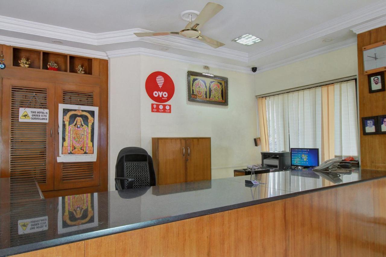 Oyo 968 Hotel Poigai Chennai Bagian luar foto