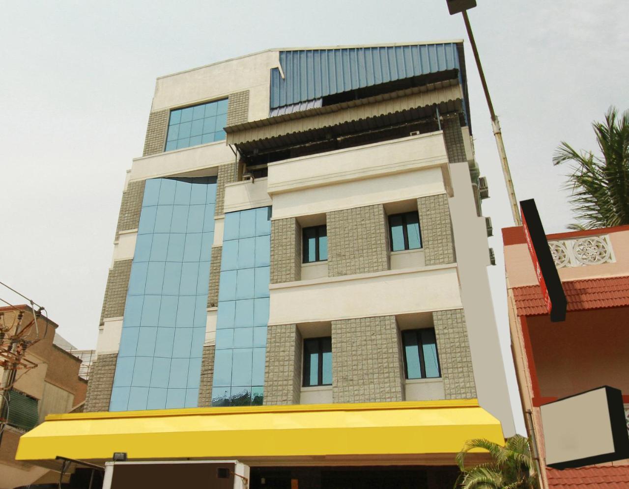 Oyo 968 Hotel Poigai Chennai Bagian luar foto